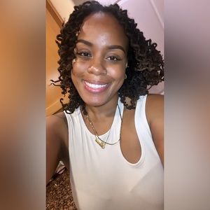 Meet your Posher, Sebrena